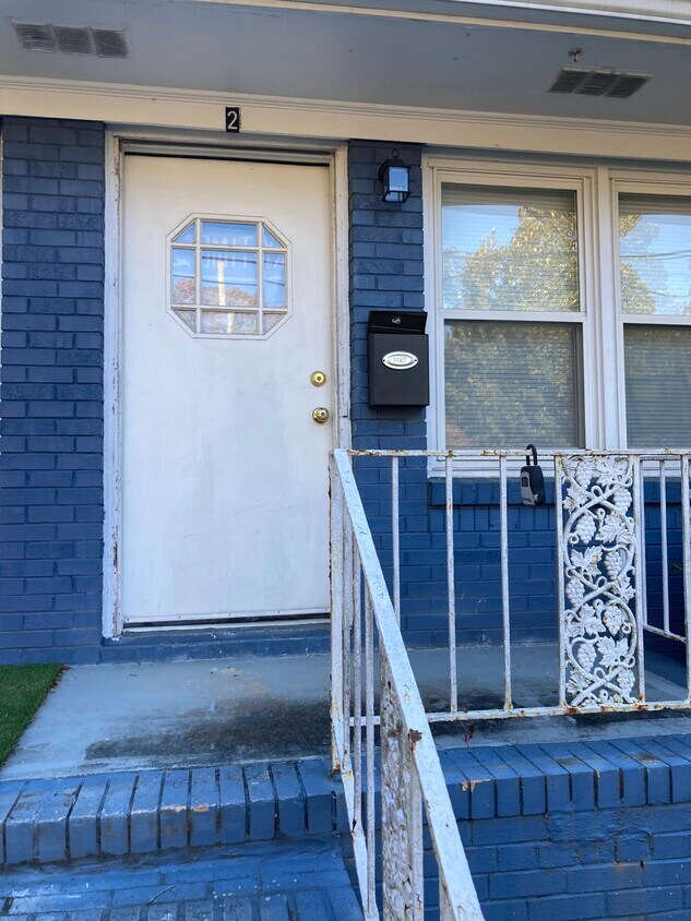 Primary Photo - 5451 Gwynne Ave