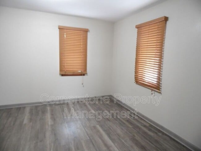 Building Photo - 1114 8th St