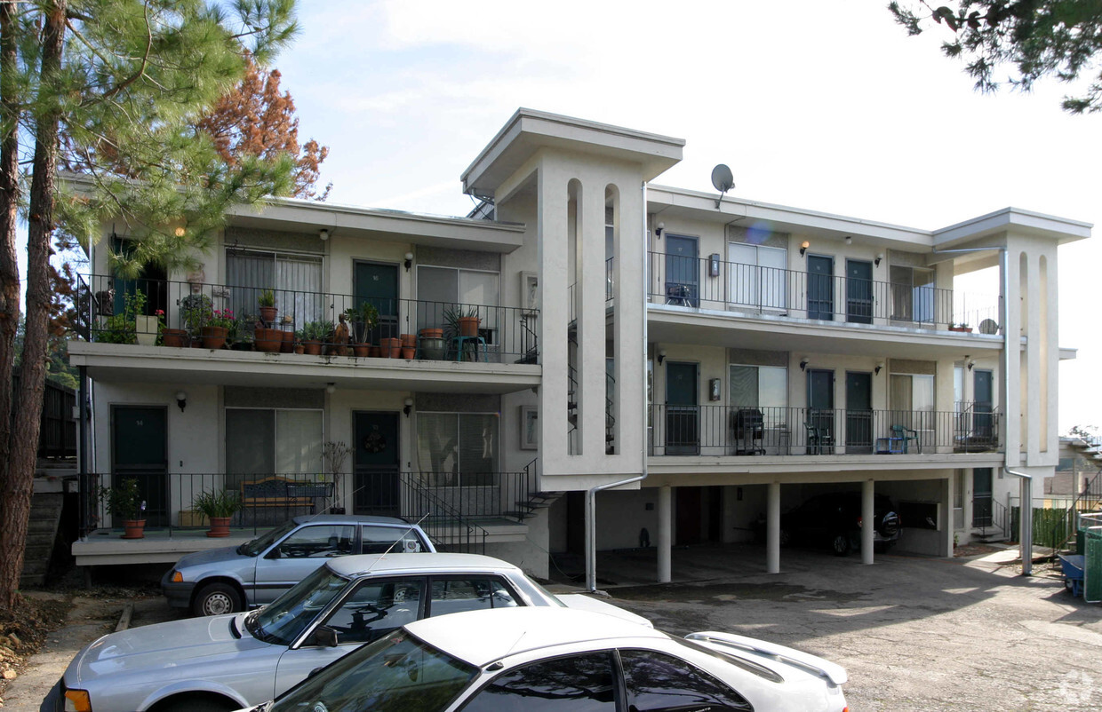 Building Photo - Valencia Apartments