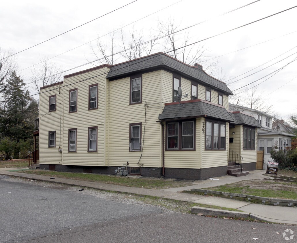 Primary Photo - Building II