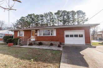 Building Photo - 509 N Mantle Ave