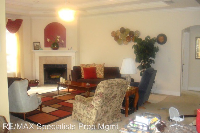 Foto del edificio - 1056 Oxford Dr