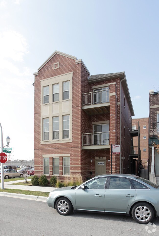 Park Boulevard Condominiums Apartments Chicago, IL