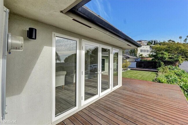Building Photo - 3 br, 2 bath House - 213 E Avenida Ramona