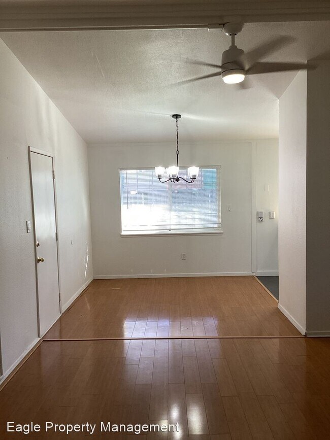 Building Photo - 3 br, 1 bath House - 2501 Fernandez Dr