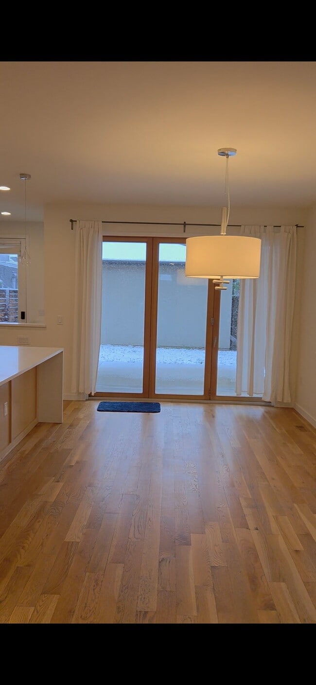 Foto del edificio - 3786 N Williams St