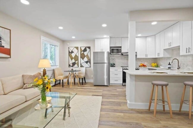 Photo - Newly Remodeled 1 BR Available Now! Apartment