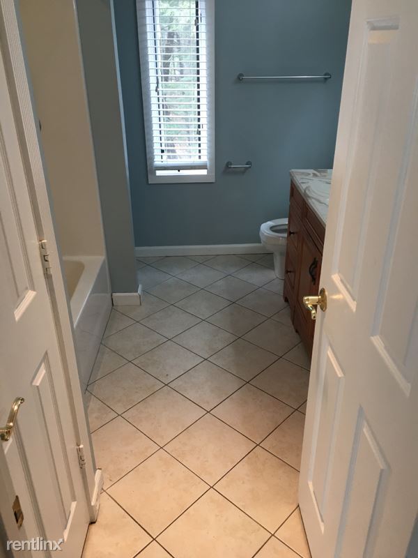 Building Photo - 3 br, 2 bath House - 33 River Ridge Rd