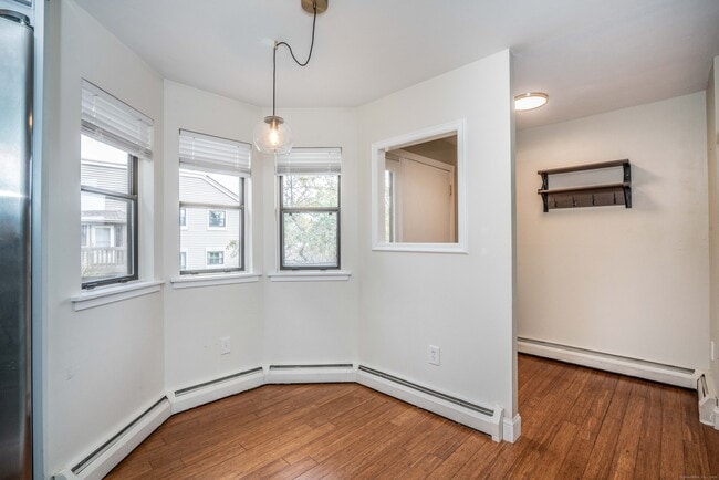Building Photo - 17 Stevens Pl