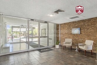 Building Photo - 407 Eudora St