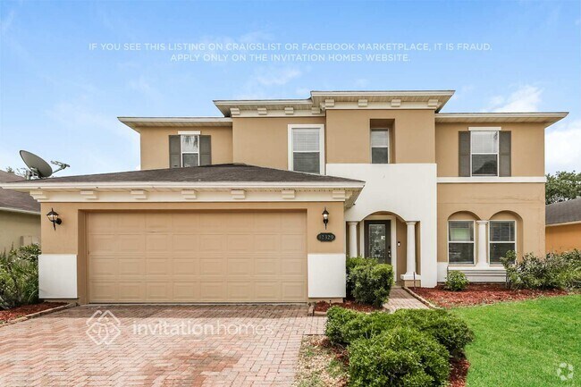 Building Photo - 12329 Deersong Dr N