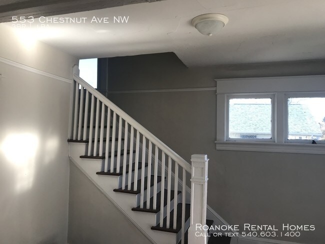 Foto del edificio - 553 Chestnut Ave, NW