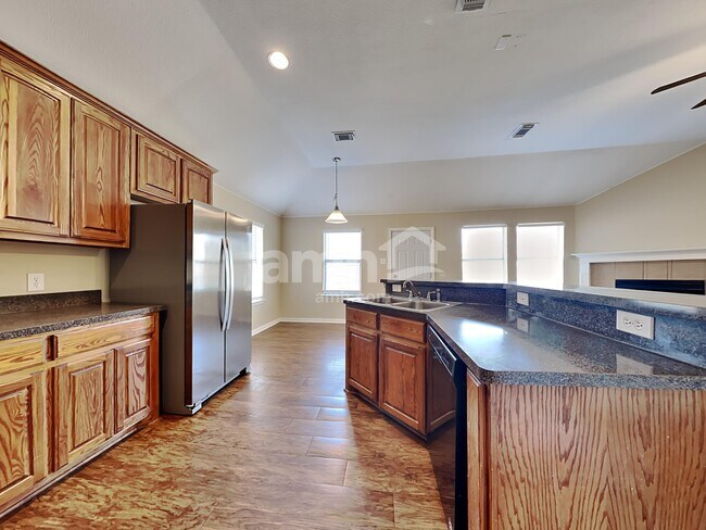 Foto del edificio - 213 Rawhide St