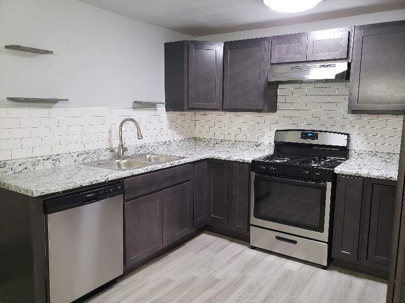Foto principal - 1001 Bell Dr