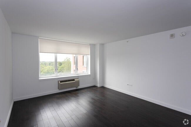1BR,1BA - 734SF -Bedroom - One Third Avenue