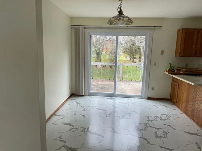 Building Photo - 1106 N Gammon Rd