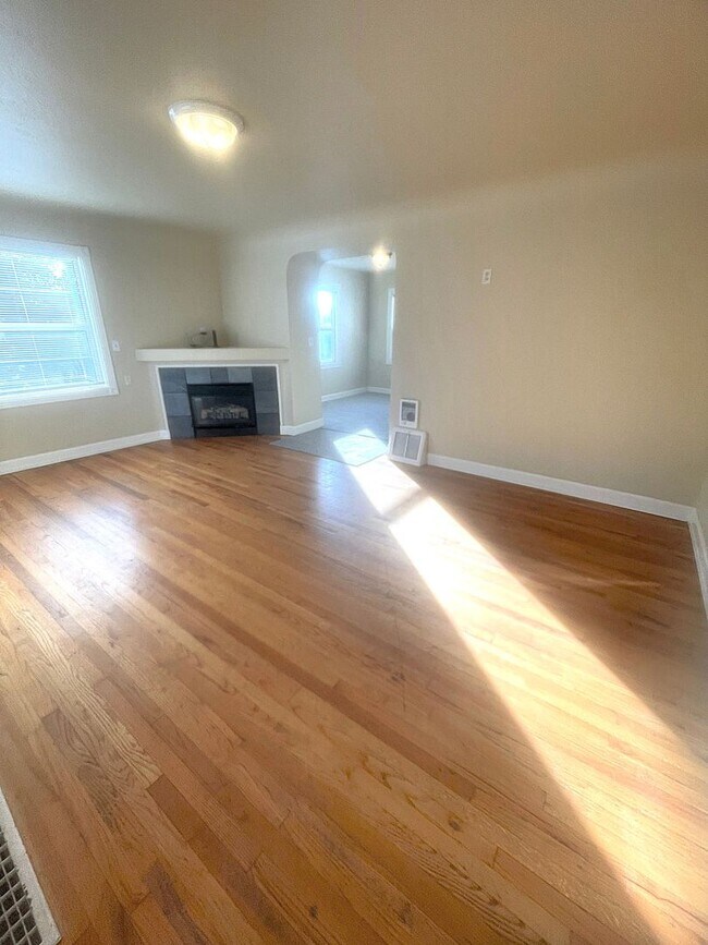 Building Photo - 28thse