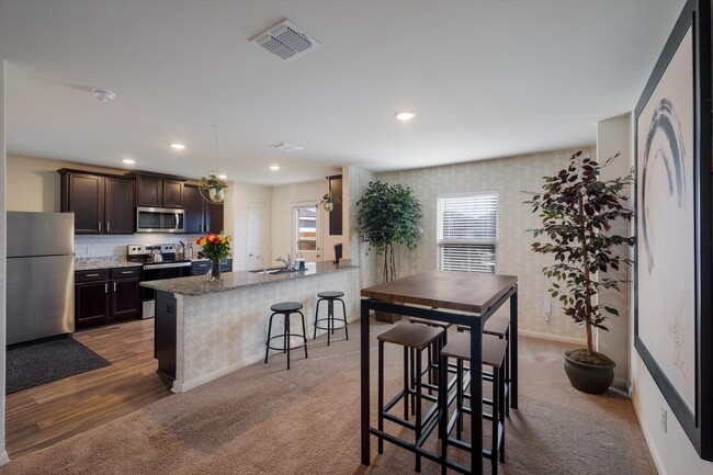 Foto del edificio - 7308 Aaron Jordan Dr