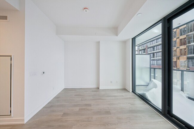 Photo du bâtiment - 35 Parliament St