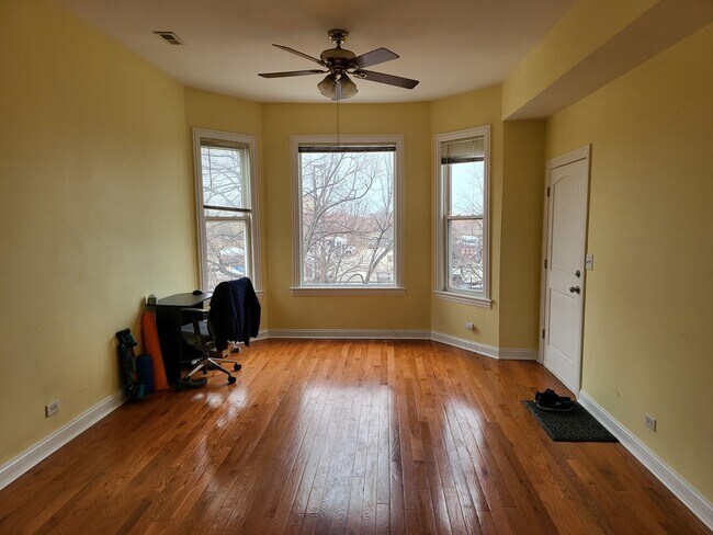 Building Photo - 1807 N Lawndale Ave