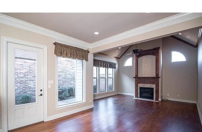 Building Photo - Gated Community off Wemple Road in Bossier...