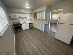 Building Photo - 209 Narberth Ave