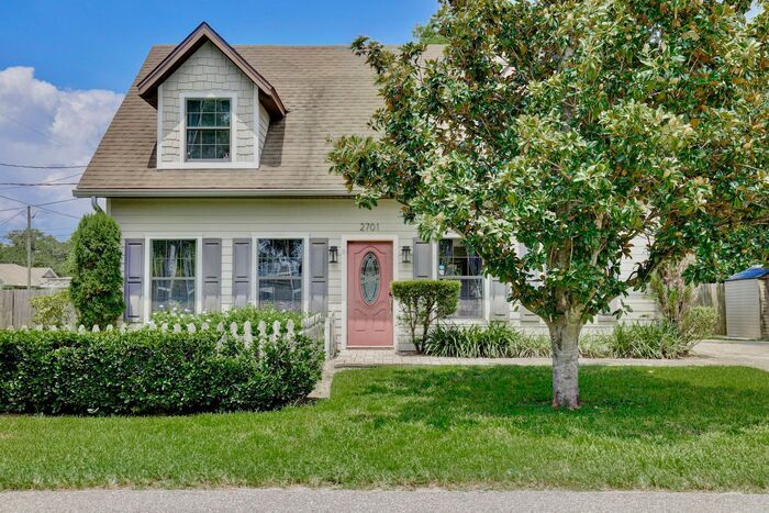 Foto principal - Lovely 3/2.5 Spacious Home with a Large Ba...