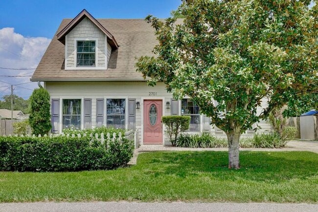 Lovely 3/2.5 Spacious Home with a Large Ba... - Lovely 3/2.5 Spacious Home with a Large Ba...