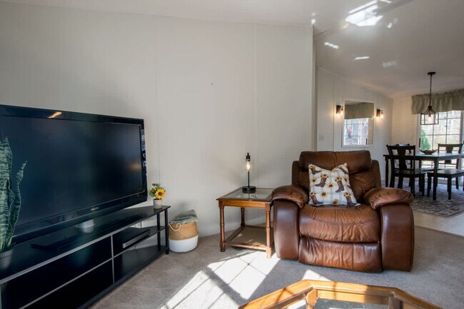 Foto del edificio - 224 Prestwood Ln