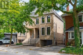 Building Photo - 261 Jedburgh Rd