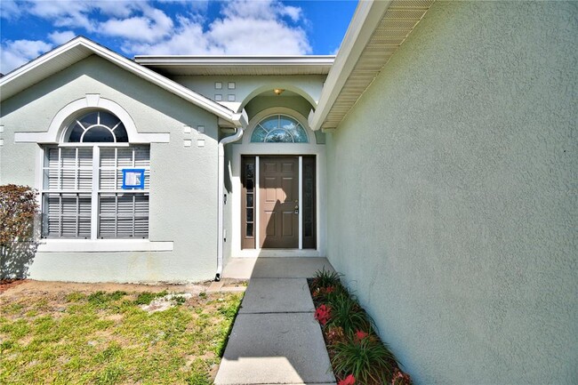 Building Photo - 328 Thomasdale Ave