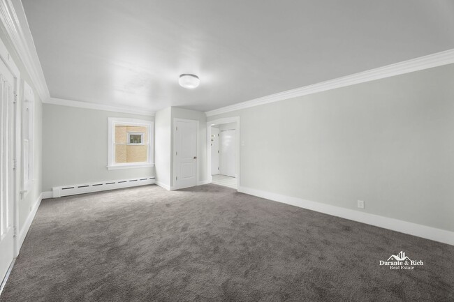 Building Photo - Single Family Home in Historic Oak Park Ne...