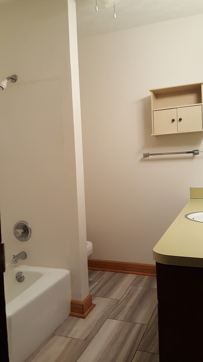 4835 Ginny Ave, Lincoln, NE 68516 Townhome Rentals in Lincoln NE