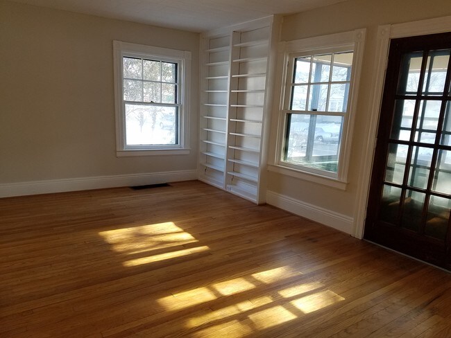 Living Room - 339 Winton Rd N