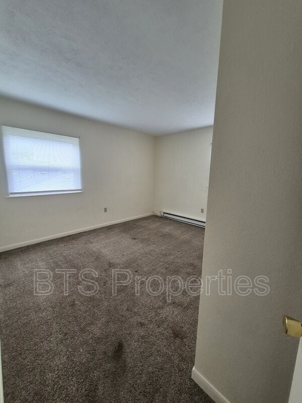 Foto del edificio - 5917 W Plank Rd