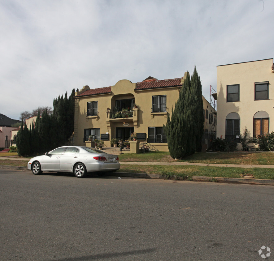 Building Photo - 1543 Rosalia Rd