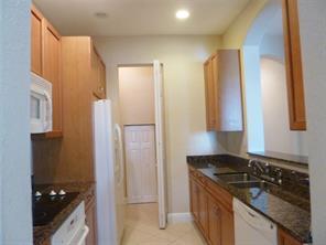 Building Photo - 6875 Julia Gardens Dr