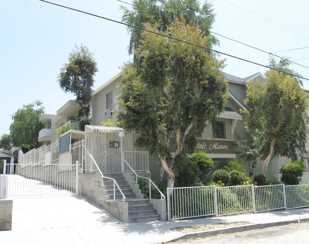 Building Photo - Mountair Manor