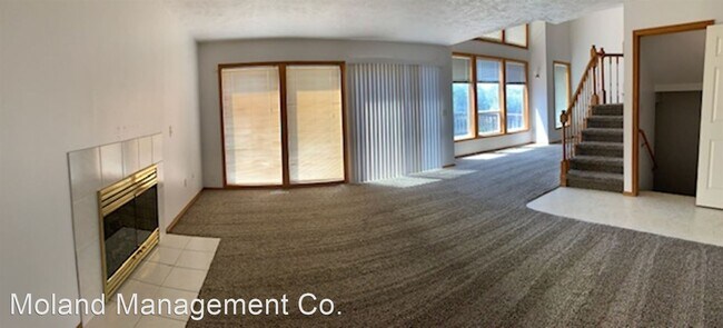 Building Photo - 3 br, 3 bath House - 9812 E. Maringo Dr.