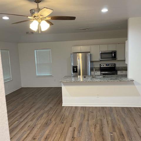 Building Photo - 1406 W Sears St