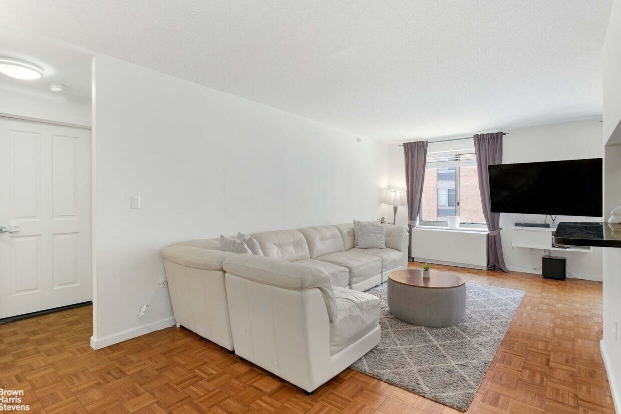 300 W 135th St Unit 4H, Manhattan, NY 10030 Room for Rent in