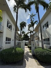 Building Photo - 1110 Venetian Way
