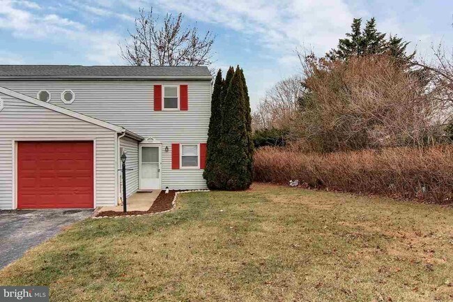 Building Photo - 3111 Glen Hollow Dr