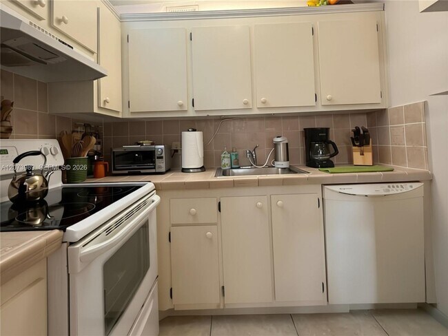 Foto del edificio - 551 SW 135th Ave