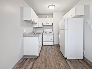 Building Photo - 531 W 20th St