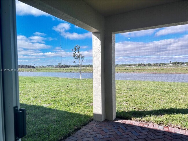 Foto del edificio - 974 Bent Creek Dr