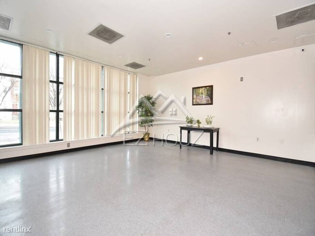 Foto del edificio - 925 N Broadway
