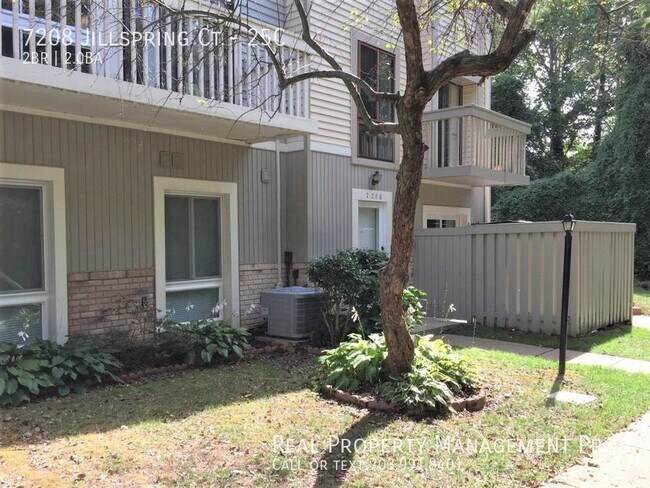 Foto del edificio - STUNNING AND SUNNY 2 BEDROOM 2 BATH IN THE...