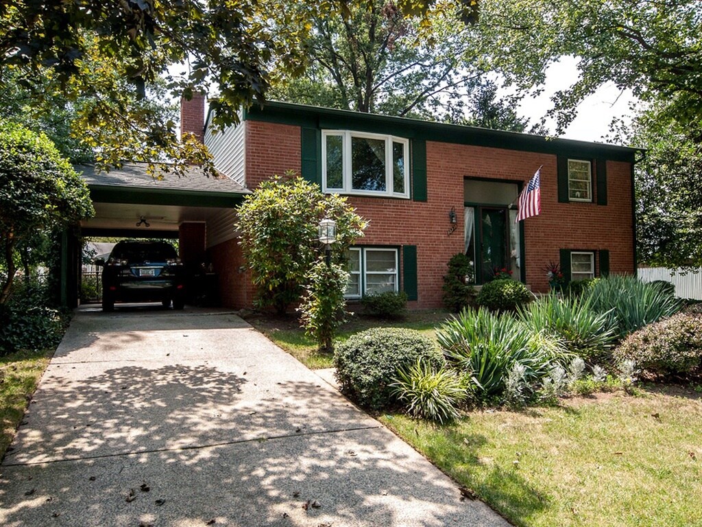 13711 Pennsboro Dr, Chantilly, VA 20151 House Rental in Chantilly, VA