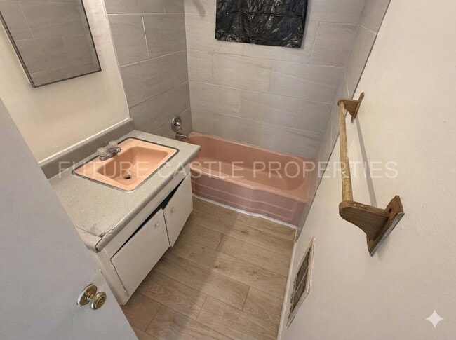 Foto del edificio - 310 La Veta Dr